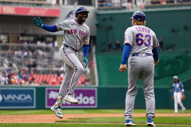 September 26, 2026, Washington D.C, District Of Columbia, United States: Washington, DC; New York Mets shortstop Ronny Mauricio (0) celebrates a home run during a Major League Baseball game against the Washington Nationals at Nationals Park on Saturday, September 26, 2026. The Mets beat the Nationals 7-1. Washington D.C United States - ZUMAp258 20260926_znp_p258_061 Copyright: xStevexPrakopex