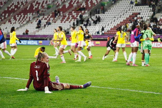 Elena Belli (ITA), SEPTEMBER 26, 2026 - Football Soccer : Belli sits in a daze after being eliminated in a penalty shootout during FIFA U-20 Women s World Cup Poland 2026 Bronze final match between Under-20 Italy - Under-20 Colombia at the Stadion Miejski LKS Lodz in Lodz, Poland. Noxthirdxpartyxsales  aflo_351271215 MutsuxKawamorix