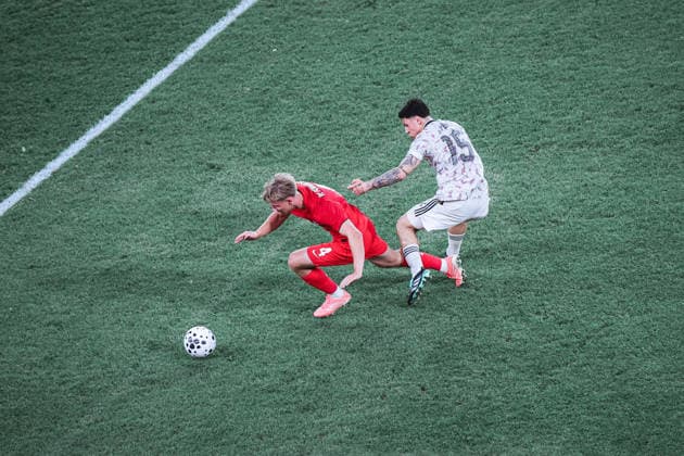 September 26, 2026, Toronto, Ontario, Toronto: Luc de Fougerolles 4 of Canada in action during International Friendly, Länderspiel, Nationalmannschaft between Canada and Chile at BMO Field, Toronto on September 26, 2026. International Friendly Canada 1:0 Chile  - ZUMAn333 20260926_znp_n333_044 Copyright: xKaxLokxNgx