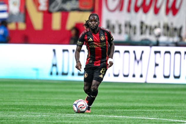 ATLANTA, GA - SEPTEMBER 26: Tristan Muyumba 8 of Atlanta dribbles during the MLS, Fussball Herren, USA match between New York City FC and Atlanta United FC on September 26th, 2026 at Mercedes-Benz Stadium in Atlanta, GA. (Photo by Rich von Biberstein Icon Sportswire) SOCCER: SEP 26 MLS Atlanta United vs New York City FC EDITORIAL USE ONLY Icon260926021