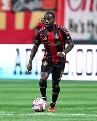 ATLANTA, GA - SEPTEMBER 26: Tristan Muyumba 8 of Atlanta dribbles during the MLS, Fussball Herren, USA match between New York City FC and Atlanta United FC on September 26th, 2026 at Mercedes-Benz Stadium in Atlanta, GA. (Photo by Rich von Biberstein Icon Sportswire) SOCCER: SEP 26 MLS Atlanta United vs New York City FC EDITORIAL USE ONLY Icon260926022