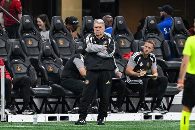 ATLANTA, GA - SEPTEMBER 26: Atlanta head coach Gerardo Martino reacts during the MLS, Fussball Herren, USA match between New York City FC and Atlanta United FC on September 26th, 2026 at Mercedes-Benz Stadium in Atlanta, GA. (Photo by Rich von Biberstein Icon Sportswire) SOCCER: SEP 26 MLS Atlanta United vs New York City FC EDITORIAL USE ONLY Icon260926028
