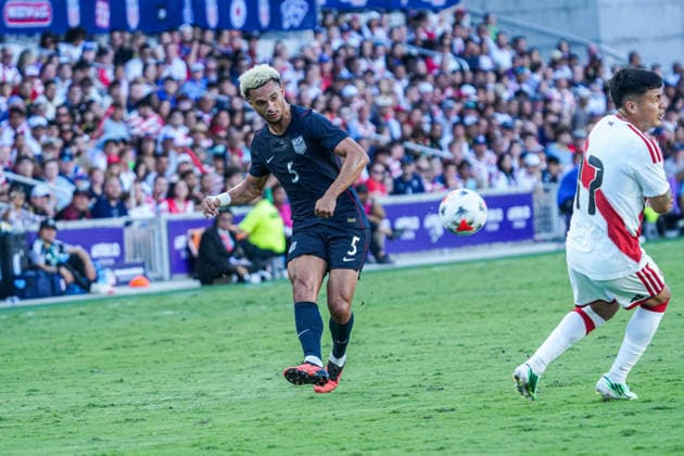 Peru v USA in a friendly Florida Series Match, Orlando, Florida Orlando, Florida, USA, September 26, 2026, USA player Antonee Robinson 5 makes a pass at Inter.Co Stadium. Copyright: xMartyxJean-Louisx