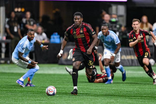 ATLANTA, GA - SEPTEMBER 26: Breel Embolo 36 of Atlanta dribbles during the MLS, Fussball Herren, USA match between New York City FC and Atlanta United FC on September 26th, 2026 at Mercedes-Benz Stadium in Atlanta, GA. (Photo by Rich von Biberstein Icon Sportswire) SOCCER: SEP 26 MLS Atlanta United vs New York City FC EDITORIAL USE ONLY Icon260926039