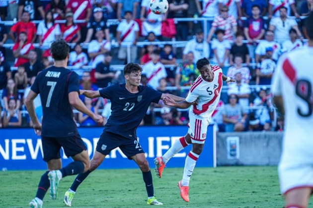 Peru v USA in a friendly Florida Series Match, Orlando, Florida Orlando, Florida, USA, September 26, 2026, Peru player Miguel Araujo 5 makes a header at Inter.Co Stadium. Copyright: xMartyxJean-Louisx
