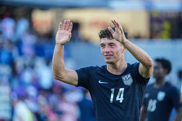 Peru v USA in a friendly Florida Series Match, Orlando, Florida Orlando, Florida, USA, September 26, 2026, USA player Sebastian Berhalter 14 waving to fans at Inter.Co Stadium. Copyright: xMartyxJean-Louisx