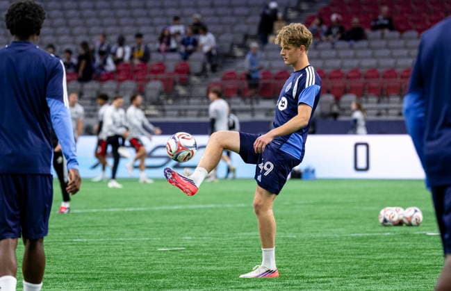 September 26, 2026, Vancouver, Bc, CANADA: Vancouver Whitecaps Valter Sedin (49) warms up prior to an MLS, Fussball Herren, USA soccer match, in Vancouver, on Saturday, Sept. 26, 2026. Canada News - September 26, 2026  - ZUMAc35_ 20260926_zaf_c35_166 Copyright: xJacobxMallarix