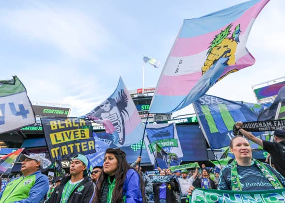 SEATTLE, WA - SEPTEMBER 26: Soccer fans wave flags from the stands during the MLS, Fussball Herren, USA match between Minnesota United FC and Seattle Sounders FC on September 26, 2026 at Lumen Field in Seattle, Washington. (Photo by Leslie Plaza Johnson Icon Sportswire) SOCCER: SEP 26 MLS Seattle Sounders FC vs Minnesota United FC EDITORIAL USE ONLY Icon260926022