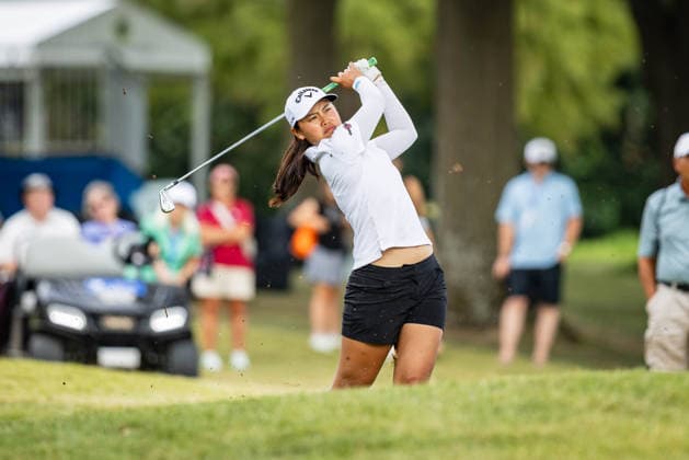 September 26, 2026, Rogers, Arkansas, USA: SUVICHAYA VINIJCHAITHAM hits her third shot from the rough on the 18th hole during the second round of the Walmart NW Arkansas Championship at Pinnacle Country Club. LPGA, Golf Damen 2026: Walmart NW Arkansas Championship Round 2  - ZUMAw173 20260926_zsp_w173_089 Copyright: xLukexWelshx