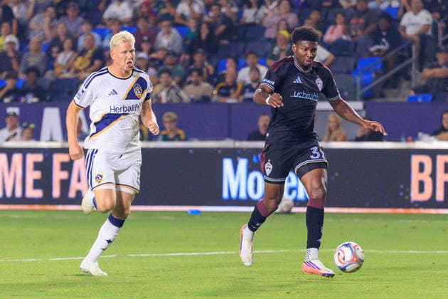 September 26, 2026, Carson, California, USA: Donavan Phillip 32 of the Colorado Rapids drives for a goal during a regular-season MLS, Fussball Herren, USA match against the LA Galaxy on Saturday September 26, 2026 at Dignity Health Sports Park Stadium in Carson, California. JAVIER ROJAS PI LA Galaxy Vs. Rapids  - ZUMAp124 20260926_zaa_p124_002 Copyright: xJavierxRojasx