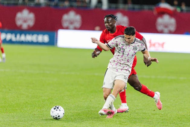 Jonathan Villagra of Chile passes the ball during the International Friendly, Länderspiel, Nationalmannschaft match between Canada and Chile on September 26th, 2026 in BMO Field, Toronto, Ontario, Canada Copyright: xCurtisxWongx xSPPx Sportspressphoto_SPR240874