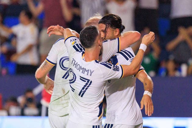 September 26, 2026, Carson, California, USA: Justin Haak 15 of the LA Galaxy celebrates after scoring a goal during a regular-season MLS, Fussball Herren, USA match against the Colorado Rapids on Saturday September 26, 2026 at Dignity Health Sports Park Stadium in Carson, California. JAVIER ROJAS PI Carson USA - ZUMAp124 20260926_zaa_p124_015 Copyright: xJavierxRojasx