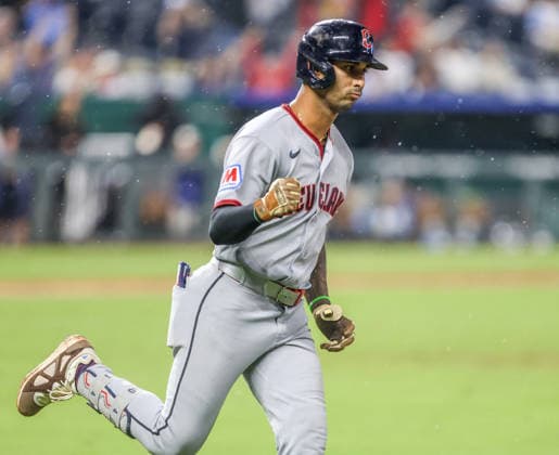 MLB, Baseball Herren, USA 2026: Guardians Vs Royals September 26th SEP 26, 2026: Cleveland Guardians shortstop Brayan Rocchio (4) hits a home run in the 9th inning against the Kansas City Royals at Kauffman Stadium in Kansas City, MO. Roman Puno CSM (Credit Image: Â Roman Puno Cal Media) Kansas City Missouri United States EDITORIAL USE ONLY Copyright: xx ZUMA-20260926_zma_c04_676.jpg RomanxPunox csmphotothree526736