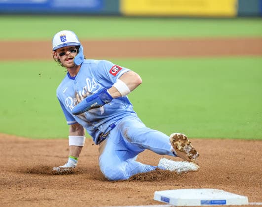 MLB, Baseball Herren, USA 2026: Guardians Vs Royals September 26th SEP 26, 2026: Kansas City Royals shortstop Bobby Witt Jr. (7) heads towards third base after a throwing error in the 1st inning against the Cleveland Guardians at Kauffman Stadium in Kansas City, MO. Roman Puno CSM (Credit Image: Â Roman Puno Cal Media) Kansas City Missouri United States EDITORIAL USE ONLY Copyright: xx ZUMA-20260926_zma_c04_711.jpg RomanxPunox csmphotothree526770