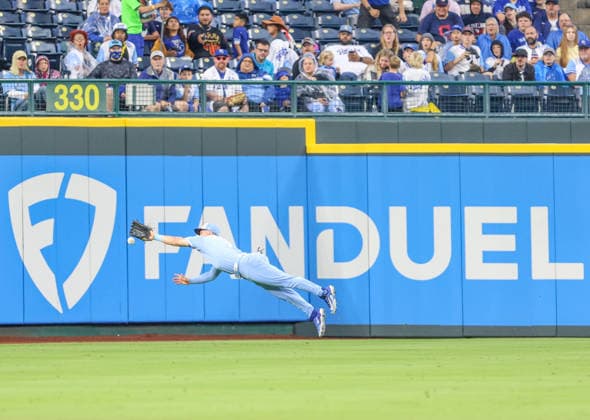 MLB, Baseball Herren, USA 2026: Guardians Vs Royals September 26th SEP 26, 2026: Kansas City Royals outfielder Isaac Collins (1) could not catch a fly ball in the 8th inning against the Cleveland Guardians at Kauffman Stadium in Kansas City, MO. Roman Puno CSM (Credit Image: Â Roman Puno Cal Media) Kansas City Missouri United States EDITORIAL USE ONLY Copyright: xx ZUMA-20260926_zma_c04_747.jpg RomanxPunox csmphotothree526806