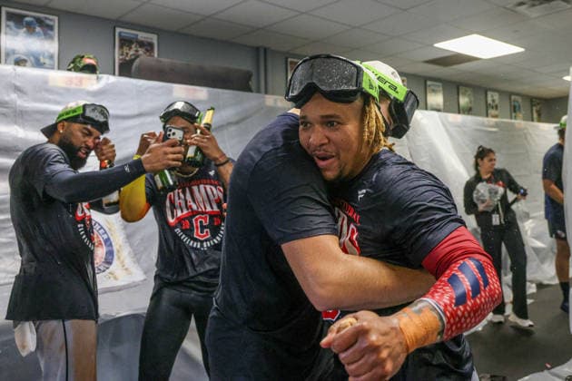 SEP 26, 2026: Cleveland Guardians infielder Joso RamoÂ­rez (11) celebrates after winning the Central Division against the Kansas City Royals at Kauffman Stadium in Kansas City, MO. CSM Kansas City United States - ZUMAc04_ 20260926_zma_c04_739 Copyright: xRomanxPunox