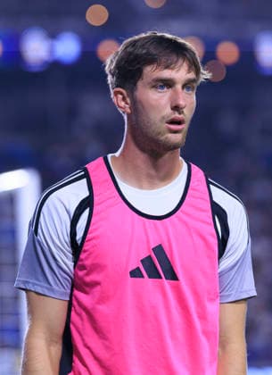 September 26, 2026, Carson, California, USA: Noah Cobb 24 of the Colorado Rapids warms up on the sidelines during their regular season MLS, Fussball Herren, USA game against the LA Galaxy on Saturday September 26, 2026 at the Dignity Health Sports Park Stadium in Carson, California. Galaxy defeat Rapids, 3-2. ARIANA RUIZ PI Carson USA - ZUMAp124 20260926_zaa_p124_035 Copyright: xArianaxRuizx