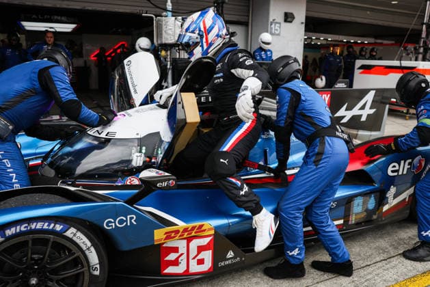 FIA WEC - 6 HOURS OF FUJI 2026 MARTINS Victor (fra), Alpine Endurance Team, Alpine A424 36, Hypercar, portrait pitstop, arrêt aux stands during the 6 Hours of Fuji 2026, 6th round of the 2026 FIA World Endurance Championship, from September 25 to 27, 2026 on the Fuji Speedway in Oyama, Shizuoka, Japan - OyamaJapan Copyright: xANTONINxVINCENTx
