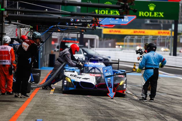 FIA WEC - 6 HOURS OF FUJI 2026 15 MAGNUSSEN Kevin (dnk), MARCIELLO Raffaele (swi), VANTHOOR Dries (bel), BMW M Team WRT, BMW M Hybrid V8 15, Hypercar, action pitstop, arrêt aux stands during the 6 Hours of Fuji 2026, 6th round of the 2026 FIA World Endurance Championship, from September 25 to 27, 2026 on the Fuji Speedway in Oyama, Shizuoka, Japan - OyamaJapan Copyright: xANTONINxVINCENTx