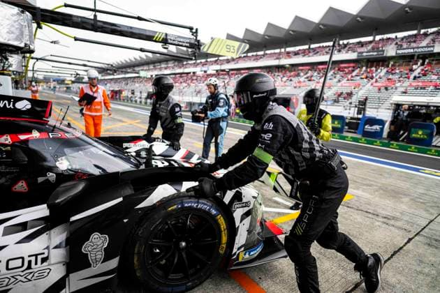 FIA WEC - 6 HOURS OF FUJI 2026 93 CASSIDY Nick (nzl), DI RESTA Paul (gbr), VANDOORNE Stoffel (bel), Peugeot TotalEnergies, Peugeot 9X8 93, Hypercar, technical issue during the 6 Hours of Fuji 2026, 6th round of the 2026 FIA World Endurance Championship, from September 25 to 27, 2026 on the Fuji Speedway in Oyama, Shizuoka, Japan - OyamaJapan Copyright: xFabrizioxBoldonix