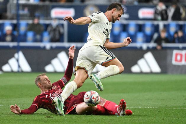 Philadelphia Union v Orlando City Robin Jansson 6 of Orlando City SC makes a sliding challenge on Bruno Damiani 9 of the Philadelphia Union during the Major League Soccer 2026 match between Philadelphia Union and Orlando City at Subaru Park in Chester, Pennsylvania, on September 26, 2026. Philadelphia United States  Copyright: xJackxMegawx originalFilename:megaw-philadel260926_npgKB.jpg