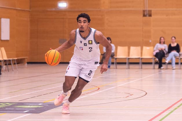 Aime Olma, ART Giants Düsseldorf, No. 2 driving to the basket; SG ART Giants Düsseldorf vs. Seawolves Academy, Basketball, Barmer 2 BBL, Pro B North, Matchday 1, 2026–2027 season, September 26, 2026 SG ART Giants Düsseldorf vs. Seawolves Academy, Basketball, Barmer 2 BBL, Pro B North, Matchday 1, 2026–2027 Season, September 26, 2026 Düsseldorf Copyright: xEibner-Pressefoto ThomasxHaeslerx EP_THR