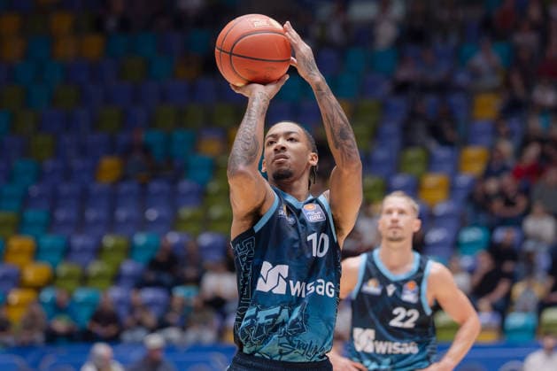 Frankfurt Skyliners vs. RASTA Vechta, easyCredit BBL: Judah Mintz of the Skyliners scores 10 points from the free-throw line in the easyCredit BBL game between the Frankfurt Skyliners and RASTA Vechta on September 26, 2026, at the Süwag Energie ARENA in Frankfurt am Main, Frankfurt am Main, Hesse, Germany, Süwag Energie ARENA