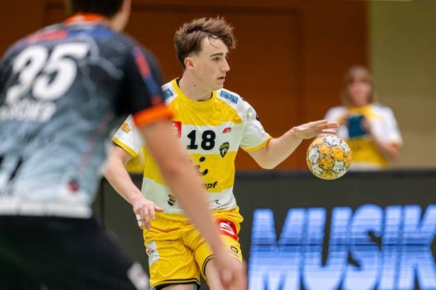 Krefeld, September 26, 2026, Handball, Men s, 3rd Division, Southwest, Matchday 6, 2026–2027 HSG Krefeld Niederrhein vs. Bergische Panther Lennart Kösters HSG Krefeld Niederrhein, 18 during the game