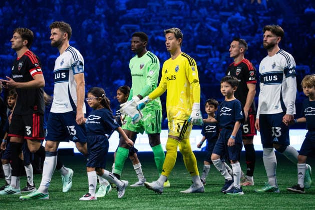 VANCOUVER, CANADA - SEPTEMBER 26: Thomas Muller of Vancouver Whitecaps FC, Yohei Takaoka of Vancouver Whitecaps FC and Tristan Blackmon of Vancouver Whitecaps FC enter the pitch before the Major League Soccer match between Vancouver Whitecaps FC and DC United at BC Place Stadium on September 26, 2026 in Vancouver, British Columbia, Canada. Copyright: xAmyxElle SPPx Sportspressphoto_SPR240915