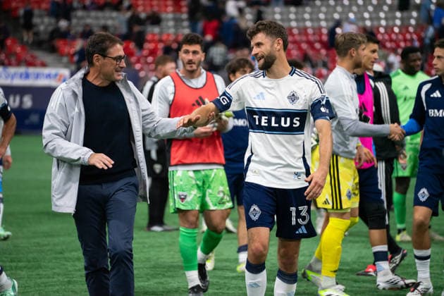 VANCOUVER, CANADA - SEPTEMBER 26: Thomas Muller of Vancouver Whitecaps FC talks with DC United head coach Rene Weiler after the Major League Soccer match between Vancouver Whitecaps FC and DC United at BC Place Stadium on September 26, 2026 in Vancouver, British Columbia, Canada. Copyright: xAmyxElle SPPx Sportspressphoto_SPR240964