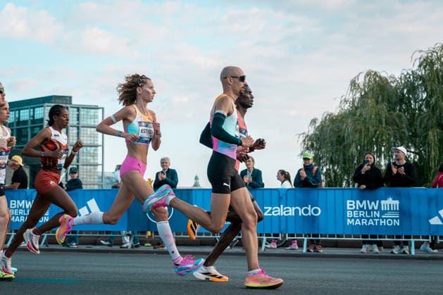 Hendrik Pfeiffer, Düsseldorf Athletics, Men s Marathon; Esther Pfeiffer, Düsseldorf Athletics, Women s Marathon; GER, Track and Field, Athletics, BMW Berlin Marathon, Berlin, September 27, 2026, GER, Track and Field, Athletics, BMW Berlin Marathon, Berlin, September 27, 2026, Berlin Copyright: xStefanxMayerx EP_SMR