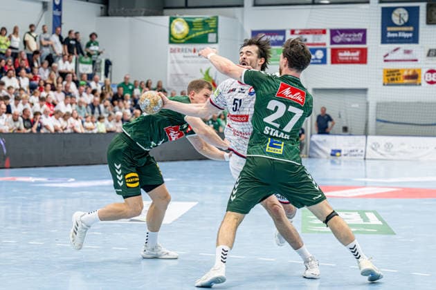 2 Handball Bundesliga: TV Hüttenberg vs. GWD Minden, September 26, 2026; Hendrik Schreiber (TV Hüttenberg), 51, Karolis Antanavicius GWD Minden, 8, Max Staar GWD Minden, September 27, 2026 Handball Bundesliga TV Hüttenberg vs. GWD Minden, Hüttenberg, September 26, 2026 Copyright: xBEAUTIFULxSPORTS Roeczeyx