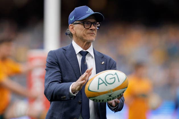 RUGBY UNION AUSTRALIA SOUTH AFRICA, Les Kiss, head coach of the Wallabies is seen before the international rugby test match between the Australian Wallabies and South Africa at Optus Stadium in Perth, Sunday, September 27, 2026. ( NO ARCHIVING, EDITORIAL USE ONLY PERTH Western Australia Australia  Copyright: xRICHARDxWAINWRIGHTx 20260927132014228210