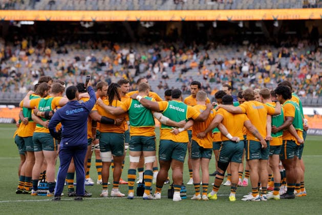 RUGBY UNION AUSTRALIA SOUTH AFRICA, The Wallabies huddle before the international rugby test match between the Australian Wallabies and South Africa at Optus Stadium in Perth, Sunday, September 27, 2026. ( NO ARCHIVING, EDITORIAL USE ONLY PERTH Western Australia Australia  Copyright: xRICHARDxWAINWRIGHTx 20260927137633102899