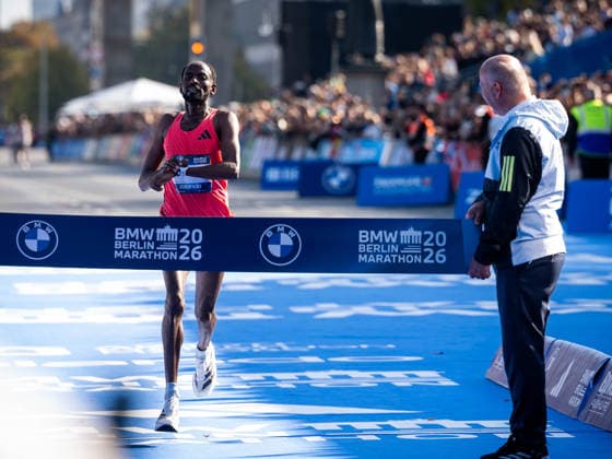 BERLIN, GERMANY - SEPTEMBER 27, 2026: Guye Adola (ETH, Ethiopia) wins the 52. BMW Berlin Marathon at Berlin on September 27, 2026 in Berlin, Germany. Copyright: xBEAUTIFULxSPORTS Kuehnx