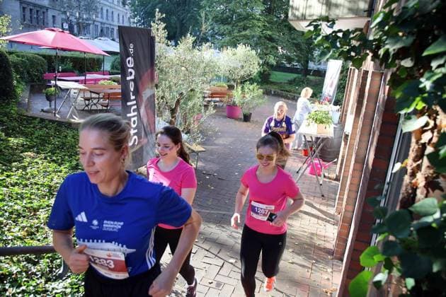 The 2026 Duisburg Urban Run Takes Runners Through Unusual Locations ** FOR EDITORIAL USE ONLY ** EDITORIAL USE ONLY ** p On Sunday, September 27, 2026, the Urban Run Duisburg wound its way through unusual locations in downtown Duisburg, such as City Hall, the City Archives, and the Museum of Culture and City History of Germany NRW in Duisburg. Copyright KerstinxBögeholz Copyright: KerstinxBögeholz doc87s6yqop30krco4ha5t ,EDITORIAL USE ONLY Copyright: KerstinxBögeholz
