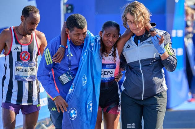 Tagst Assefa, crossing the finish line, women s winner, completely exhausted, GER, BMW Generali Berlin Marathon 2026, September 27, 2026, GER, BMW Generali Berlin Marathon 2026, September 27, 2026, Berlin Copyright: xClaudiusxRauch,xEibner-Pressefotox xClaudiusxRauchx EP_CRH