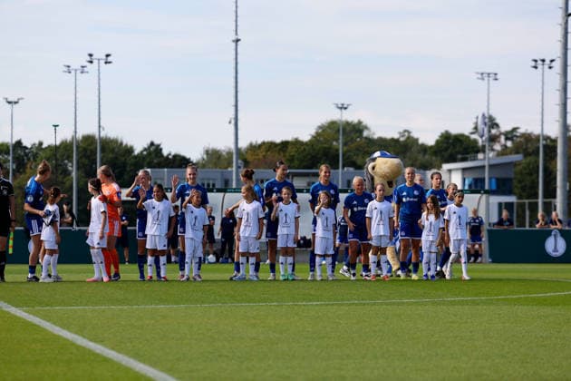 Soccer I Women s Soccer I 2026–2027 Season I DFB Cup I FC Schalke 04 vs. SGS Essen I September 27, 2026 FC Schalke 04 with honorary ball girls Gelsenkirchen Parkstadion North Rhine-Westphalia Germany Copyright: xLobeca CedricxSiefkerx