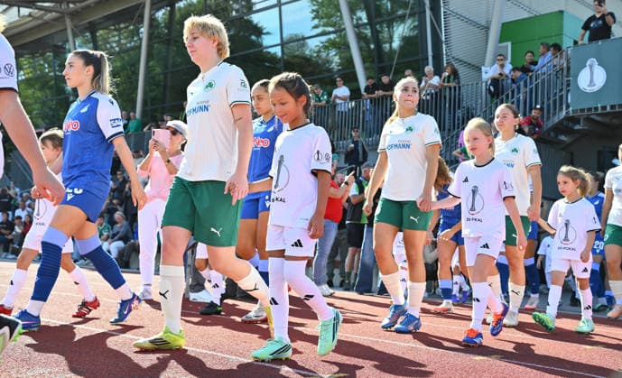September 27, 2026 Soccer Season 2026–2027 DFB Cup Women s Club Cup Round 1 SpVgg Greuther Fürth Kleeblatt vs. TSG 1899 Hoffenheim Sports photo by Zink xwoxzix; regulations prohibit any use of photographs as image sequences and or quasi-video: The team runs onto the field