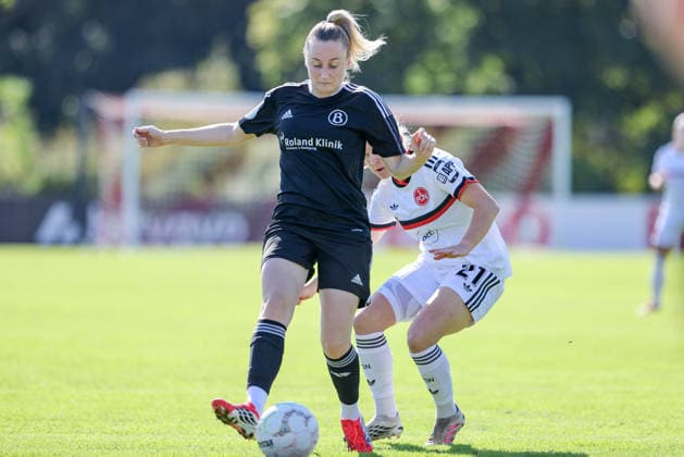 v li Farina Meyer (ATS Buntentor), 17, and Keira Bednorz (1 FC Nürnberg), 21, in a one-on-one battle, duel, dynamic moment, action, game scene, DFB REGULATIONS PROHIBIT ANY USE OF PHOTOGRAPHS AS SEQUENCE IMAGES AND OR VIDEO-LIKE PHOTO SERIES DFB REGULATIONS PROHIBIT ANY USE OF PHOTOGRAPHS AS IMAGE SEQUENCES AND OR QUASI-VIDEO, September 27, 2026, Bremen, Germany, Soccer, DFB Women’s Cup, ATS Color Goal 1 FC Nuremberg xobx