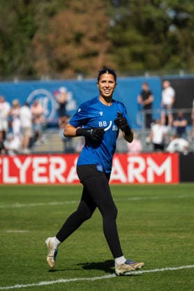 September 27, 2026, xjyhynx, Women s DFB Cup First Round, Karlsruher SC vs. Eintracht Frankfurt, from left: Alexa Seiler 1, Karlsruher SC warming up in Karlsruhe
