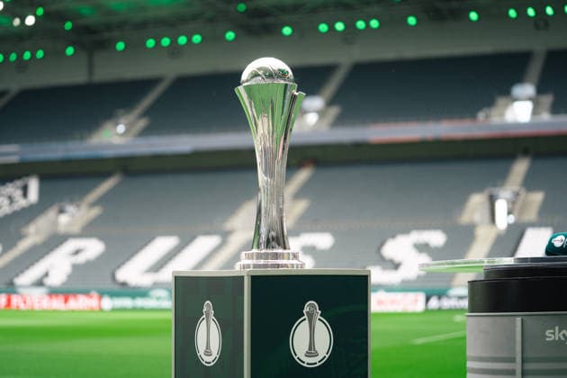 during the DFB Pokal game between Borussia Mönchengladbach and FC Bayern München at ista-Borussia-Park in Mönchengladbach, Germany Copyright: xLeoniexKiehlx xSPPx Sportspressphoto_SPR241003