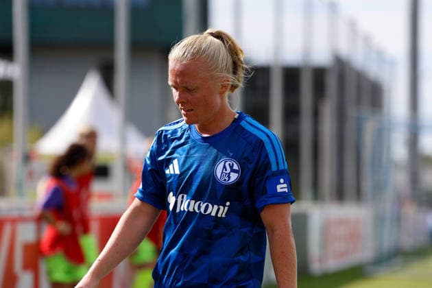Soccer I Women s I 2026–2027 Season I DFB Cup I FC Schalke 04 vs. SGS Essen I September 27, 2026 Jule von der Laan 14, FC Schalke 04, cutout, close-up, portrait, single photo, single image, body, Gelsenkirchen, Parkstadion, North Rhine-Westphalia, Germany Copyright: xLobeca CedricxSiefkerx