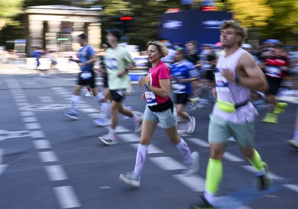 2026 Berlin Marathon BERLIN, GERMANY - SEPTEMBER 27: Athletes race through the city during the 2026 Berlin Marathon, where thousands of runners from around the world competed over a 42.195-kilometer course passing iconic landmarks in Berlin, Germany on September 27, 2026. Halil Sagirkaya Anadolu Berlin Germany. Editorial use only. Please get in touch for any other usage.  Copyright: x2026xAnadoluxHalilxSagirkayax