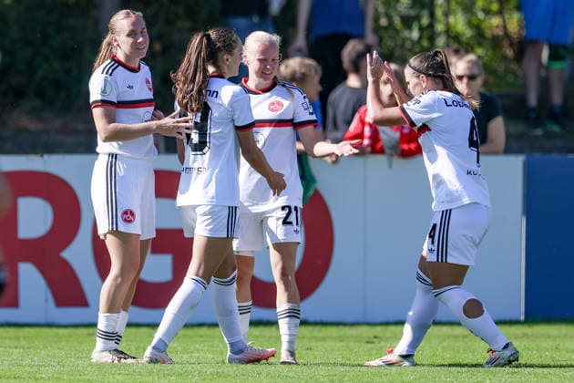 Players from 1 FC Nürnberg celebrating a goal, cheering, jubilant, optimistic, game scene, highlight, joy over the goal that made it 0–3, DFB REGULATIONS PROHIBIT ANY USE OF PHOTOGRAPHS AS SEQUENCE IMAGES AND OR VIDEO-LIKE PHOTO SERIES DFB REGULATIONS PROHIBIT ANY USE OF PHOTOGRAPHS AS IMAGE SEQU, September 27, 2026, Bremen, Germany, Soccer, DFB Women’s Cup, ATS Colorful Goal 1 FC Nuremberg xobx