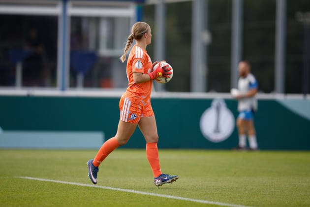 Soccer I Women s I 2026–2027 Season I DFB Cup I FC Schalke 04 vs. SGS Essen I September 27, 2026 Julia Matuszek 1, FC Schalke 04, cropped image, close-up, portrait, single photo, single image, body, Gelsenkirchen, Parkstadion, North Rhine-Westphalia, Germany Copyright: xLobeca CedricxSiefkerx