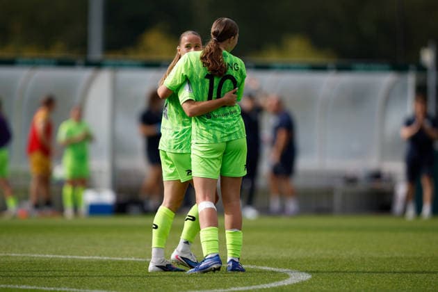 Soccer I Women s I 2026–2027 Season I DFB Cup I FC Schalke 04 vs. SGS Essen I September 27, 2026 Antonia Baaß 8, SGS Essen’s Antonia Baaß (8) and Laura Bröring (10) celebrate a goal, hugging and laughing at the Parkstadion in Gelsenkirchen, North Rhine-Westphalia, Germany Copyright: xLobeca CedricxSiefkerx