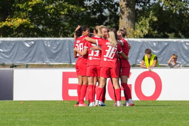 DFB Women s Cup: SC Sand vs. VfL Wolfsburg, September 27, 2026—Celebration of the 0–1 goal scored by Ella Peddemor for VfL Wolfsburg, 5 DFB Women s Cup: SC Sand vs. VfL Wolfsburg, Adams Arena, September 27, 2026 DFB and DFL regulations prohibit any use of photographs as image sequences and or quasi-video Copyright: xBEAUTIFULxSPORTS Boscox