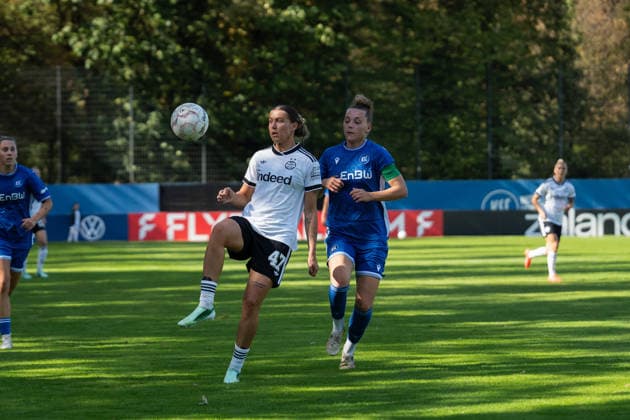 September 27, 2026, xjyhynx, Women s DFB Cup, First Round, Karlsruher SC vs. Eintracht Frankfurt, from left: Larissa Mühlhaus 47, Eintracht Frankfurt in a tackle with Giulina Kimmig 5, Karlsruher SC, Karlsruhe