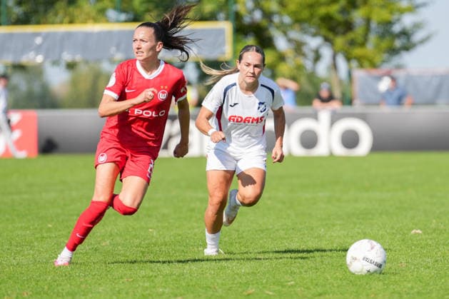 DFB Women s Cup: SC Sand vs. VfL Wolfsburg, September 27, 2026. A duel between Joelle Wedemeyer (VfL Wolfsburg, No. 24) and Pija Reininger (SC Sand, No. 9). DFB Women s Cup: SC Sand vs. VfL Wolfsburg, Adams Arena, September 27, 2026 DFB and DFL regulations prohibit any use of photographs as image sequences and or quasi-video Copyright: xBEAUTIFULxSPORTS Boscox